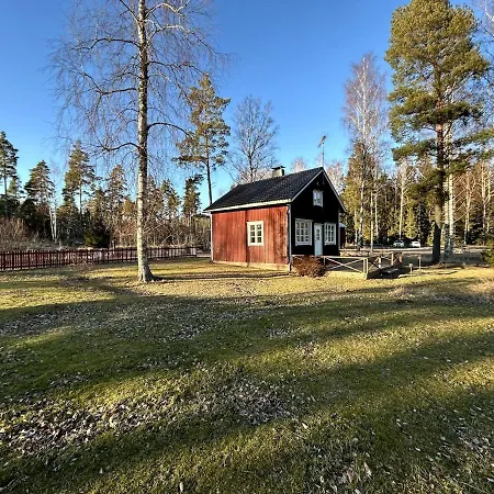 Kalastajan Unelma - Oma Ranta Ja Laituri - Vesillelaskuramppi Dağ evi *