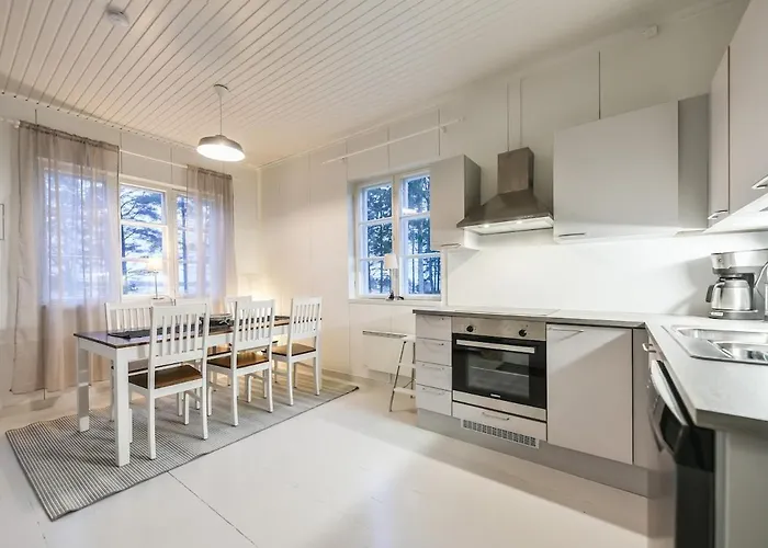 Kalastajan Unelma - Oma Ranta Ja Laituri - Vesillelaskuramppi